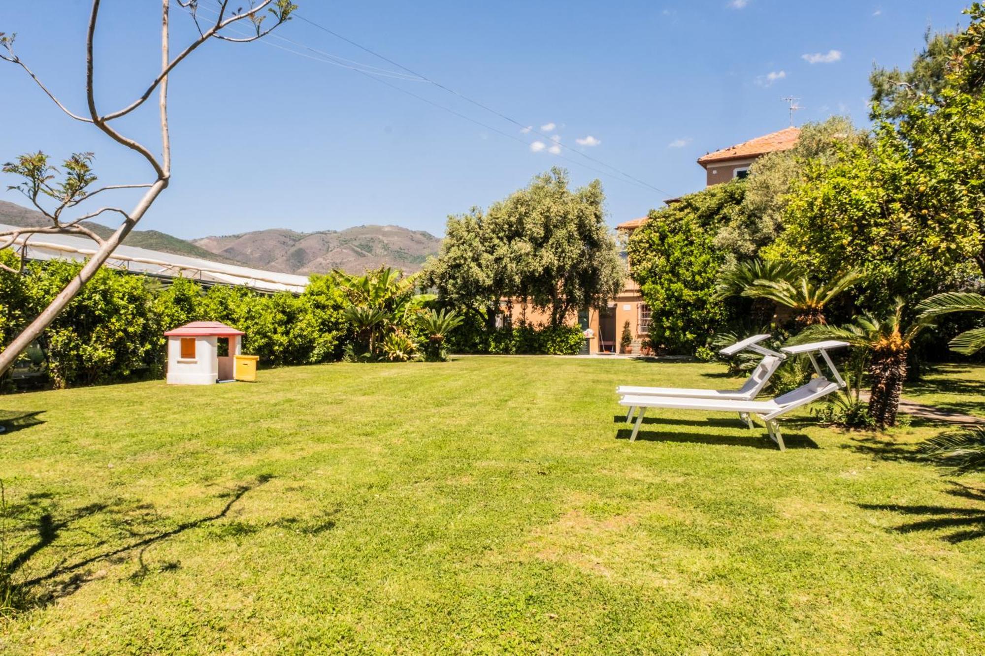 Agriturismo Giorgi Appartamenti In Riviera Ligure Albenga Kültér fotó